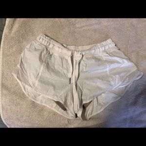 COPY - Lululemon hotty hot shorts 6
